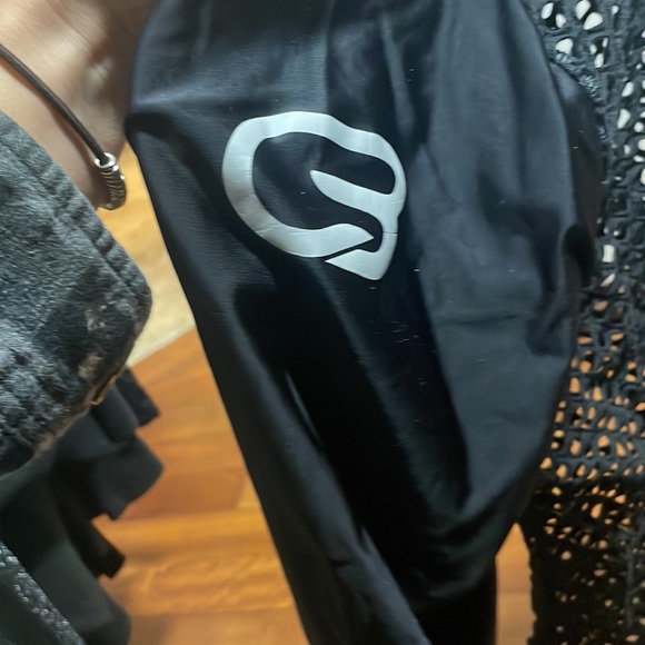 CYCLEBAR branded pheel netted top - Picture 3 of 4